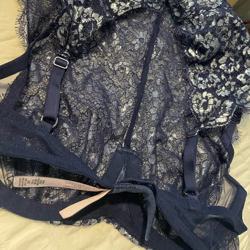 Victoria’s Secret Dream‎ Angels Unlined Demi Lace Bralette Navy